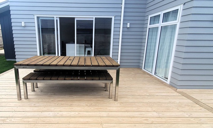 Wharewaka House | Peace in Paradise