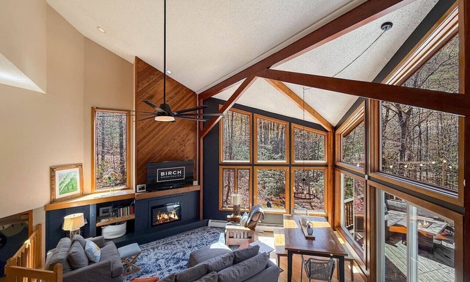 North Conway House | Peace In The Pines | Private North Conway Retreat