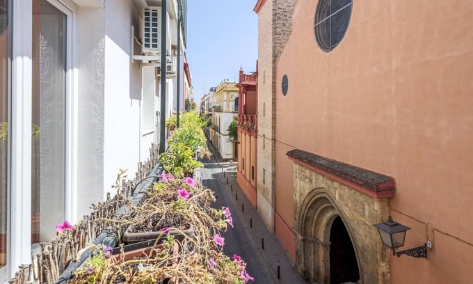 San Vicente Apartment | PEACE OASIS IN THE HEART OF SEVILLA 2 BR - 2 Baths WIFI AC