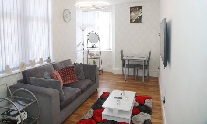 Openshaw Apartment | Peace Suite