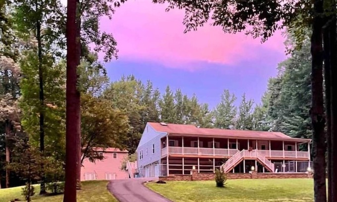 Spotsylvania House | Peaceful & Serene, beautiful views.multi-family home w separate apartment