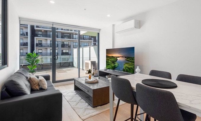 Brunswick West Apartment | Peaceful 1-Bed Unit with a Spacious Balcony