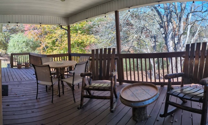 Hayesville Cabin | Peaceful 2/2 cabin, with 4 person Spa, Large covered porch, fire pit and more.