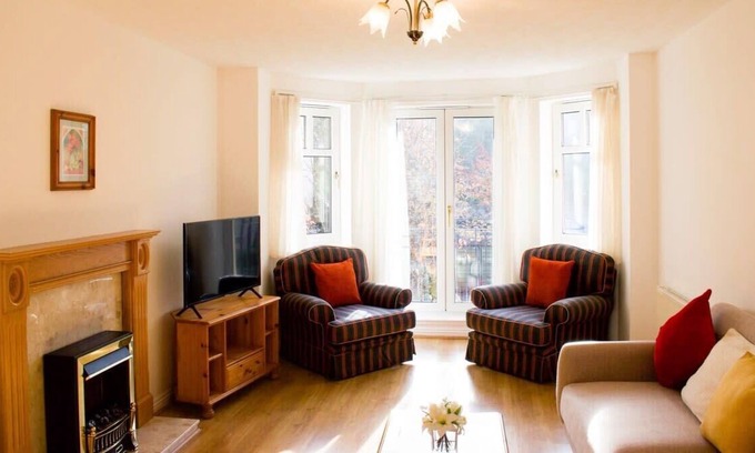 Gorgie Apartment | Peaceful 2 Bedroom Apartment in Edinburgh