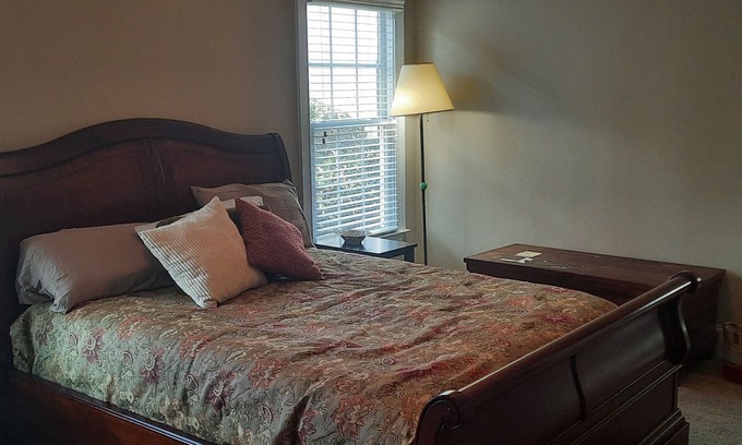Lake Oconee House | Peaceful 2-bedroom house within gated community in Greensboro, Georgia
