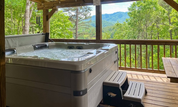 Bryson City House | Peaceful 2BR Cabin with Full Kitchen, Wifi, Gas Grill, and Hot Tub