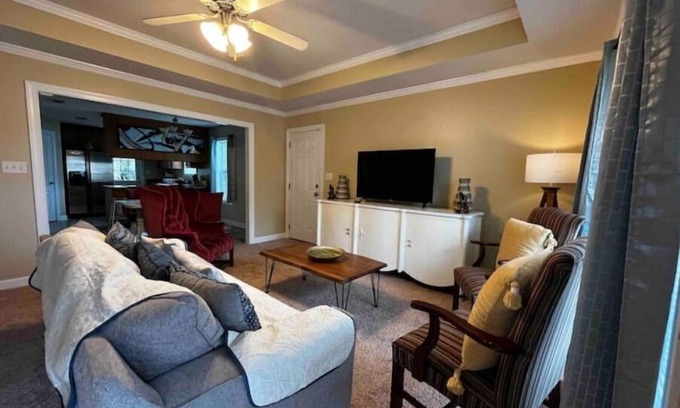 Valdosta House | Peaceful 3 bedroom Home near Moody Air Force Base