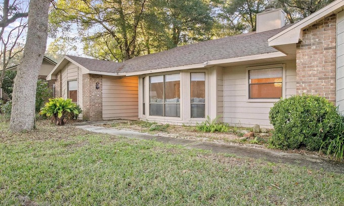 DeLand House | Peaceful 3-bedroom House in DeLand Close to Everything but Quiet and Spacious!