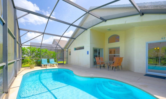 Haines City House | Peaceful 4BR Golf Resort Pool Home Near Disney and Legoland