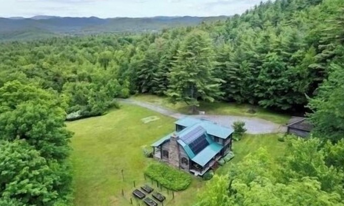 Lake George Cabin | Peaceful 5-Bedroom Lodge in the Adirondack Mountains