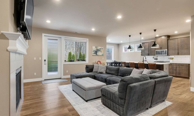 Renton House | Peaceful 5BR Family Retreat