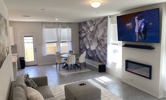 Wetmore House | Peaceful and Central house for family fun!