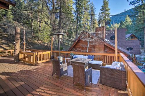 Pine Mountain Club House | Peaceful and Idyllic Forest Cabin with Pool Table