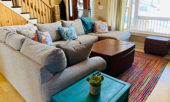 Chestnut Springs House | Peaceful and spacious mountain stay
