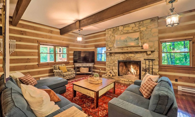 Boone Cabin | Peaceful Boone Cabin w/Deck & Forest Views!