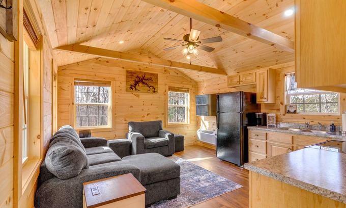 Albany Cabin | Peaceful Cabin 2 Mi to Dale Hollow Lake