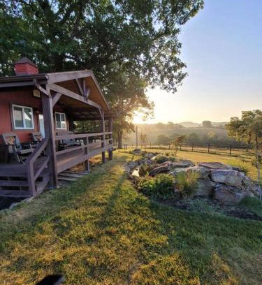 Walnut Shade House | Peaceful Cabin-Breathtaking Views near Branson, MO