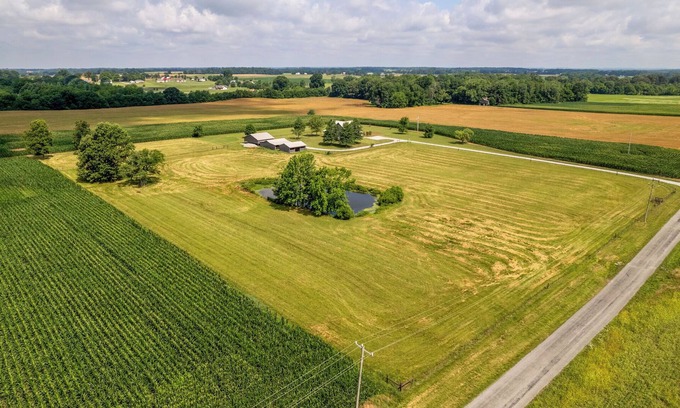 Springfield Cabin | Peaceful Cabin Retreat with three porches, fire pit and views on 25 acres
