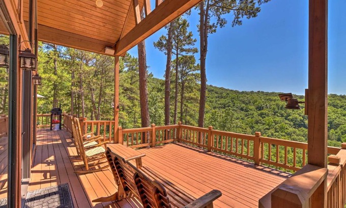 Boswell House | Peaceful Cabin with Deck and Scenic Mtn Views!