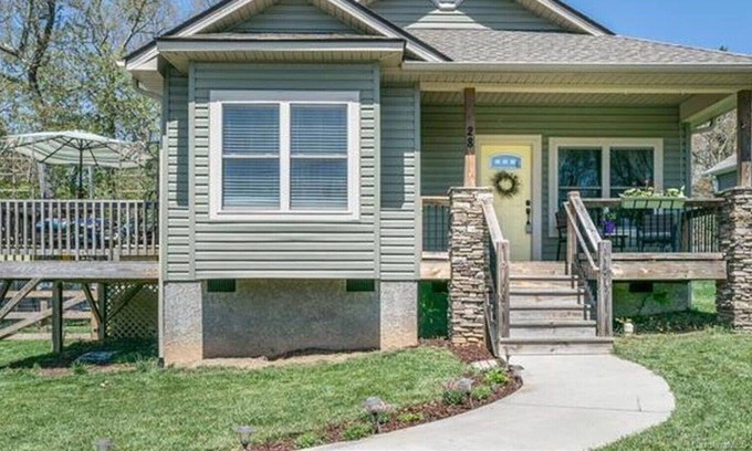 Oakley House | Peaceful, Clean and Comfortable 10 Min to Downtown