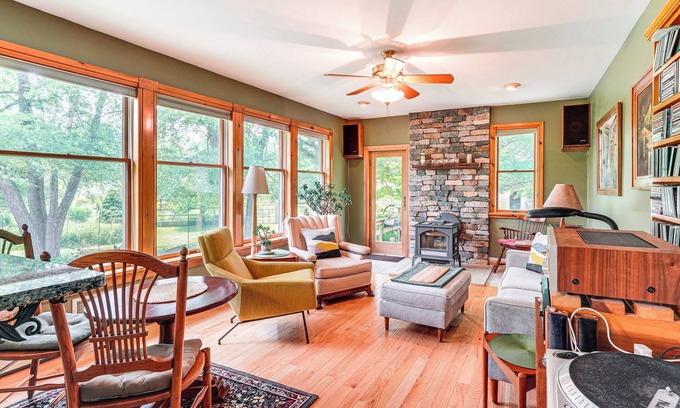 Baptistown House | Peaceful Countryside Retreat w/Yard in Frenchtown