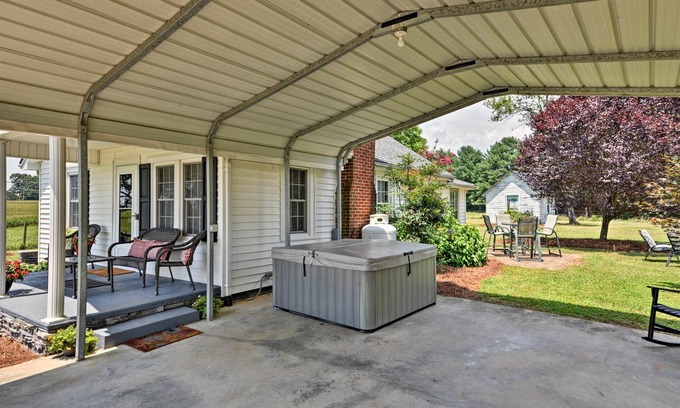 Elkin Cottage | Peaceful Elkin Vacation Rental ~ 17 Mi to Mt Airy!