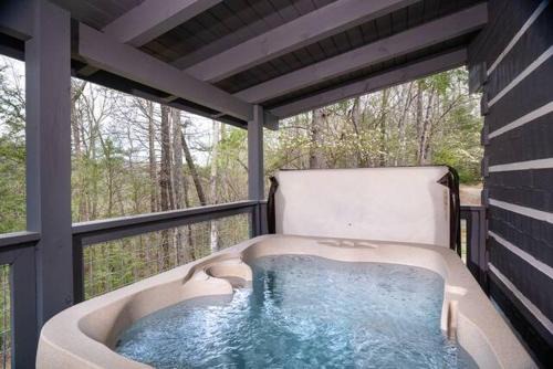 Pittman Center House | Peaceful Escape by Stony Brook Cabins