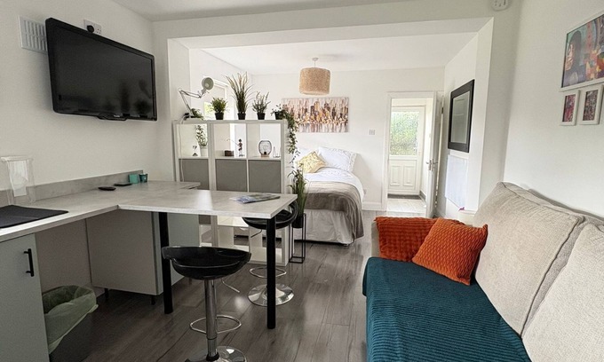County Meath Apartment | Peaceful escape in historic Meath near Slane, Tara, Newgrange, and Dublin