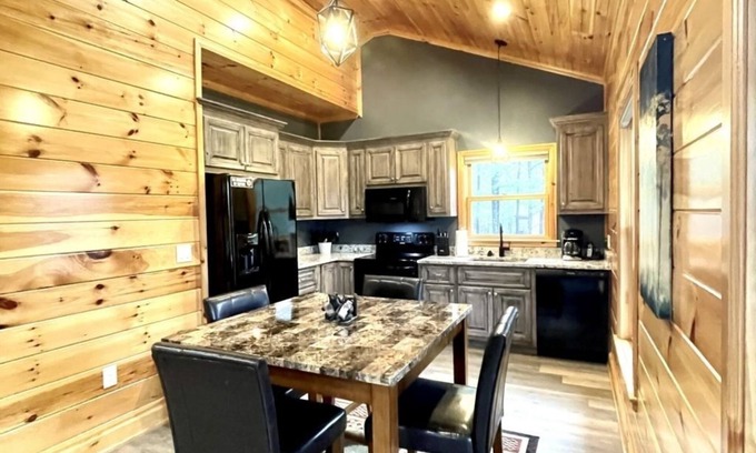 Tellico Plains Cabin | Peaceful family cabin near fishing with over 100 acres of mountain and field trails to explore! 2 Bedroom Cabin by RedAwning
