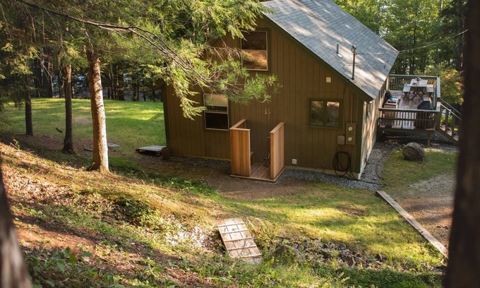 Sutton House | Peaceful Family-Friendly Sunapee Lake/Ski Retreat