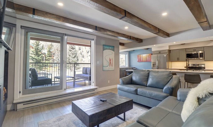 Copper Mountain Condo | Peaceful Forested Location Next to River, Ski in/ski out, Outdoor Hot Tub. LD102