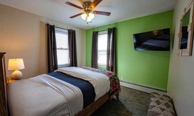 Milford House | Peaceful Getaway w/Dining Option Close to Downtown | Suite w/Kitchen