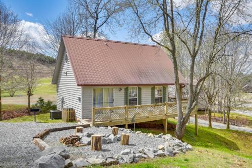 Guntersville House | Peaceful Guntersville Cabin Fire Pit, Near Lake!