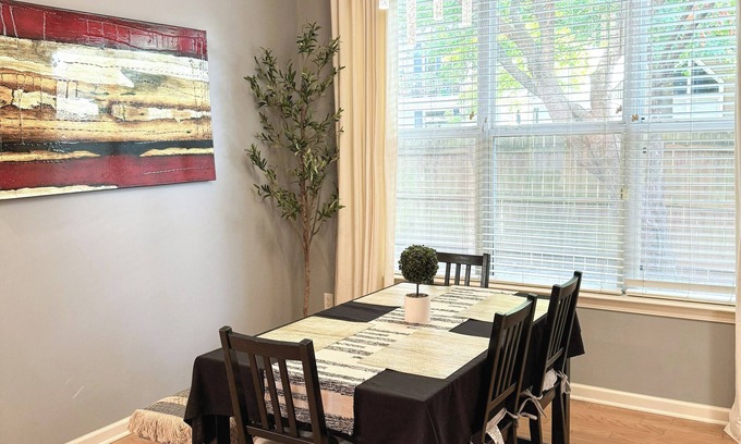 Memphis House | Peaceful Home near River and St Jude