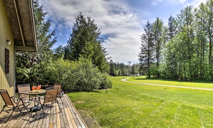 Hoodsport House | Peaceful Hoodsport Home: Lake Access & Forest View