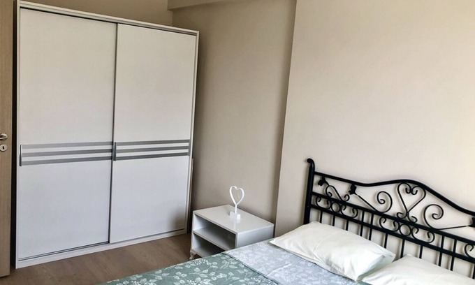 Maltepe Apartment | Peaceful house & garden in a site with pool