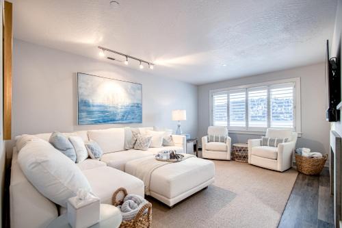 Coeur d'Alene Apartment | Peaceful Lakefront Beauty (D105)