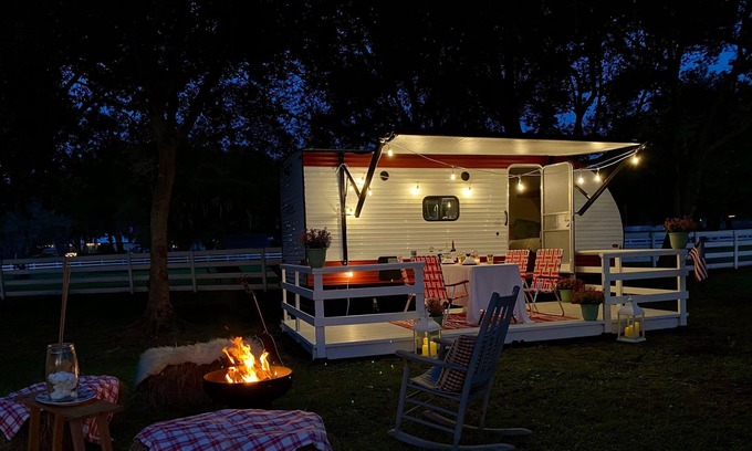 Weirsdale House | Peaceful Lakeside Sanctuary for Life's Simple Joys