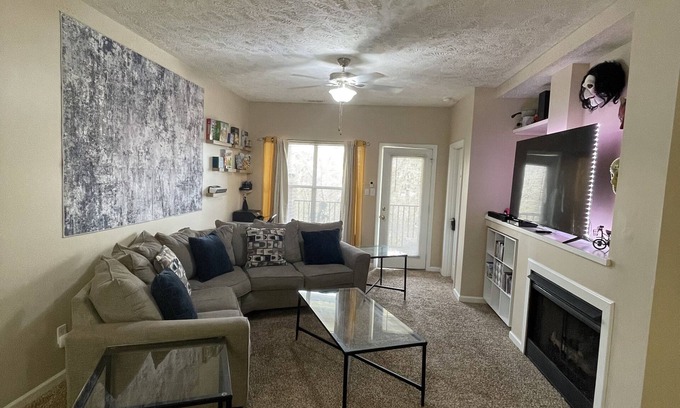 Westover Apartment | Peaceful Luxurious home w/Balcony