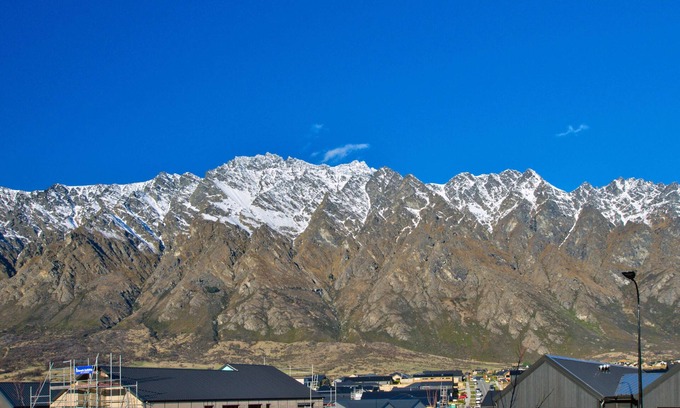 Kawarau Falls Apartment | Peaceful, Luxury Unit At The Iconic Remarkables!