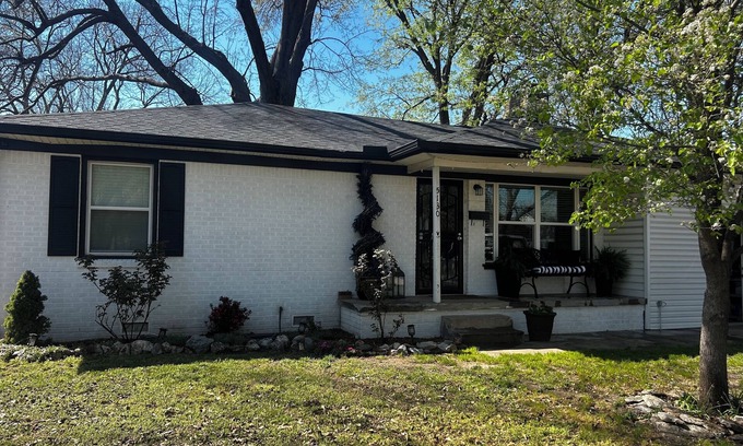 Tulsa House | Peaceful neighborhood within minutes to many of the greater Tulsa venues
