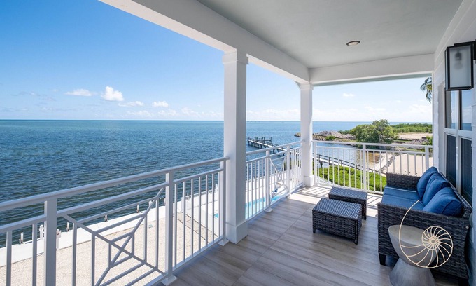 Islamorada Villa | Peaceful Palms #15 ~ 3 Bed / 3 Bath Islamorada Villa W/ Unobstructed Ocean Views