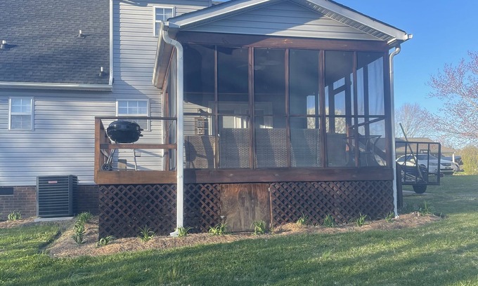 Thomasville House | Peaceful retreat- 6 miles from HP Furniture Market