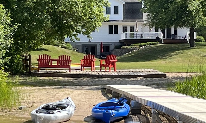 Northeast Michigan House | Peaceful Retreat for Families/Couples/Groups - All Sports Lake w/Kayaks & SUP's