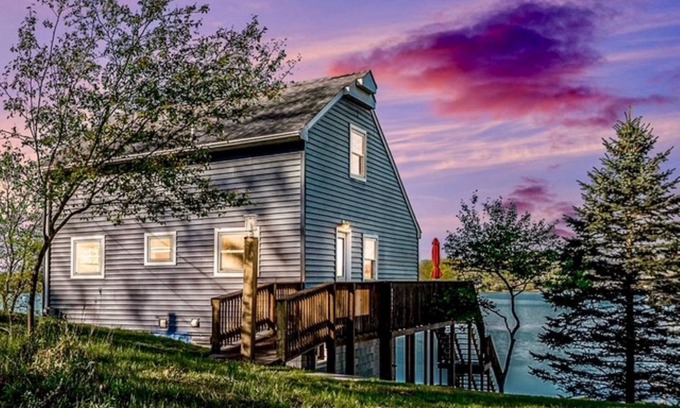 Lake City House | Peaceful Retreat on Sapphire Lake!