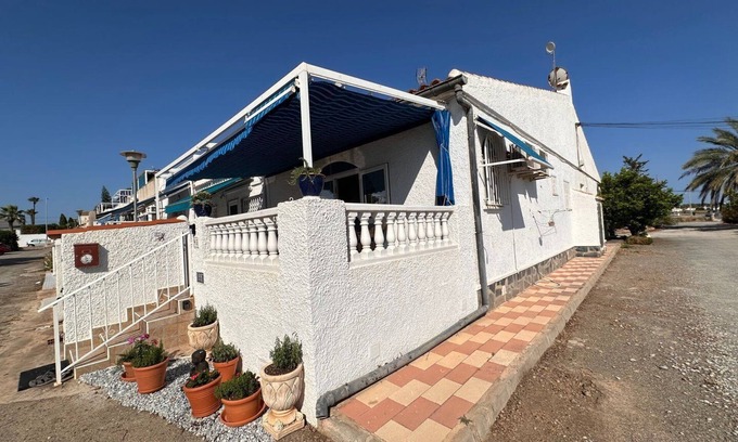 San Luis House | Peaceful Stay in Sunny Alicante