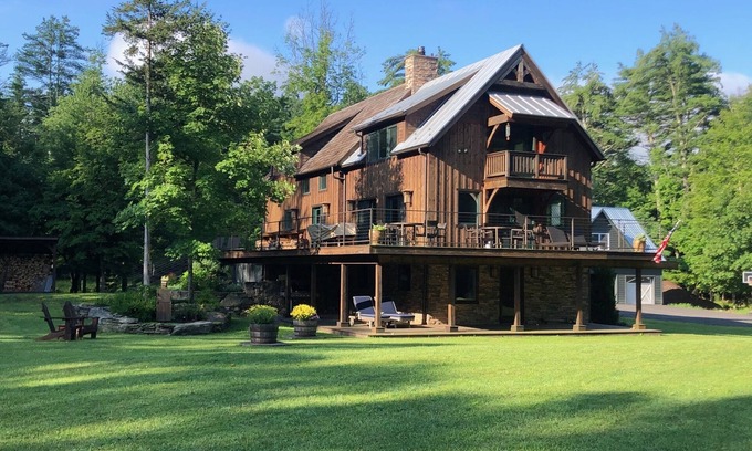 Woodstock House | Peaceful, stunning property 3 min to Woodstock-truly a "Blissful Getaway"