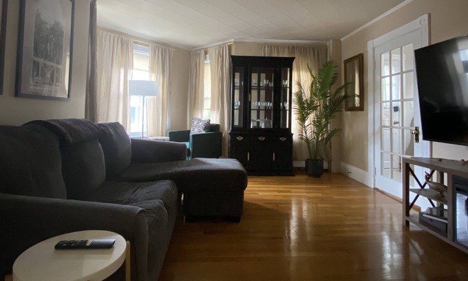 South Medford House | Peaceful, sunny house in Medford/Boston