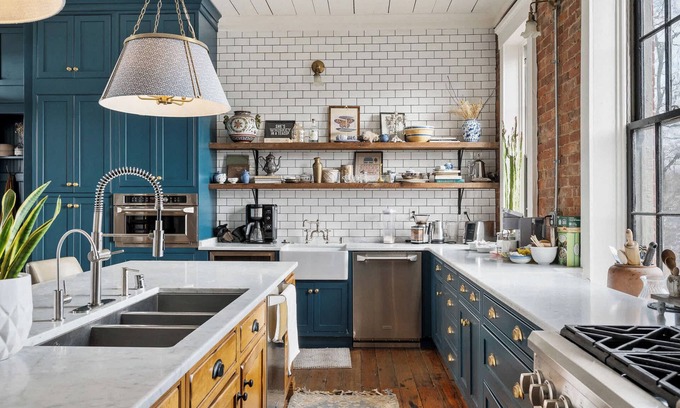 Butchertown House | Peaceful Unit 3 in A Vintage Elegant Guestroom