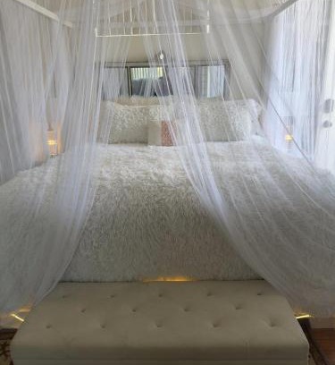 Leimert Park Apartment | Peaceful Upstairs Oasis